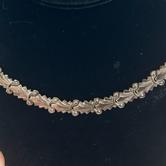 Felch & Company 1945 Danecraft Sterling Silver Repousse ArtDeco Necklace Earring - Picture 7 of 13